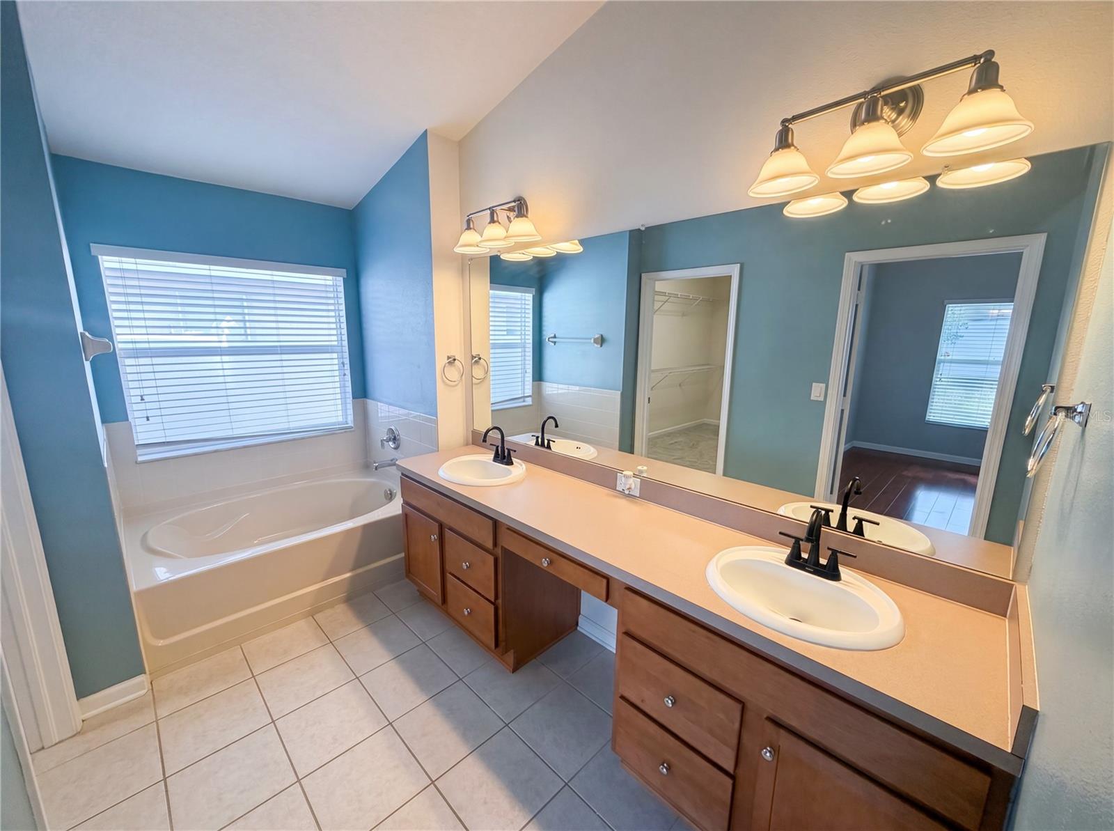 575 SEA HOLLY DR, BROOKSVILLE, FL — photo 8