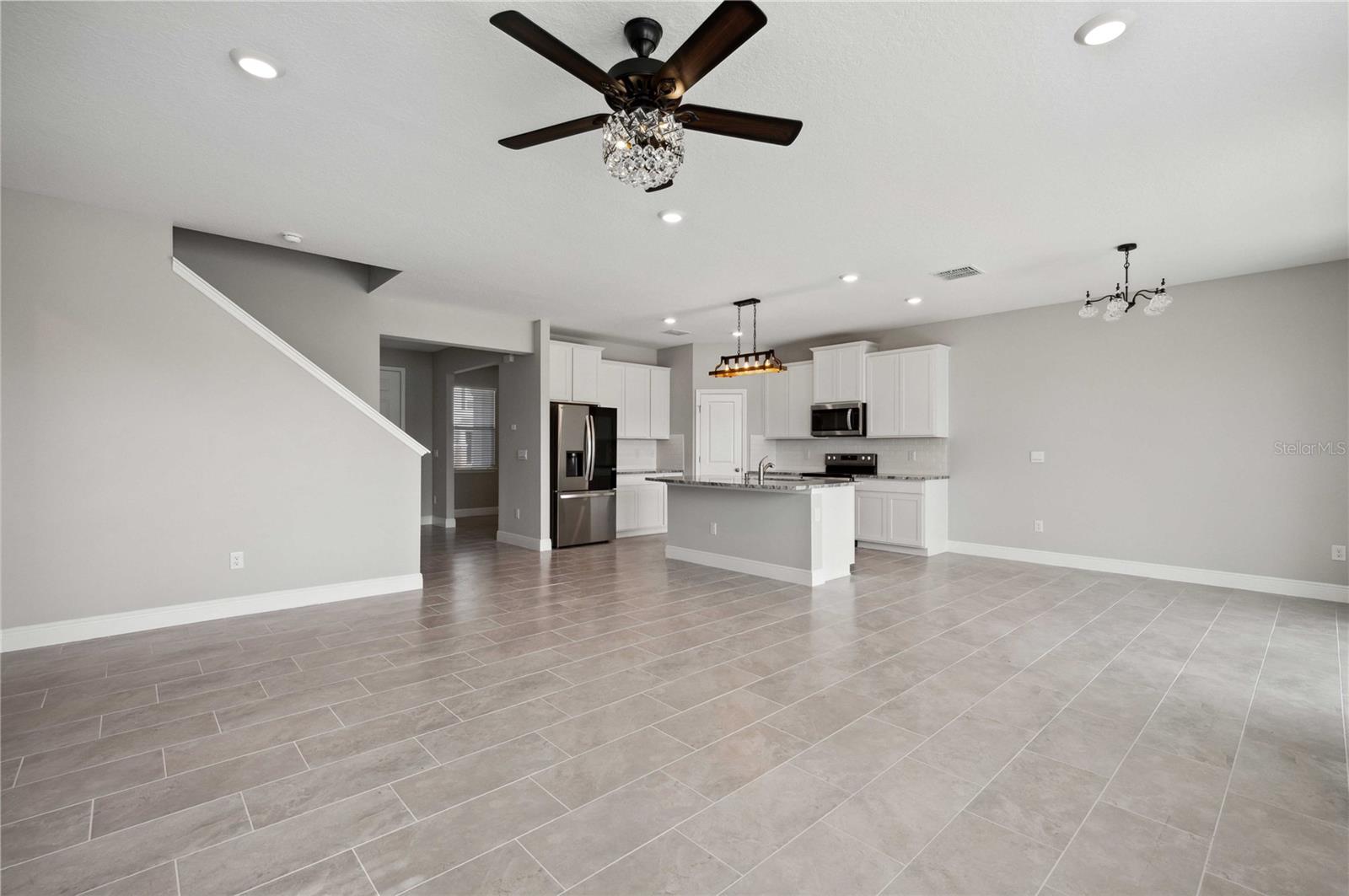 2560 WARREN ACRES BLVD, WESLEY CHAPEL, FL — photo 4