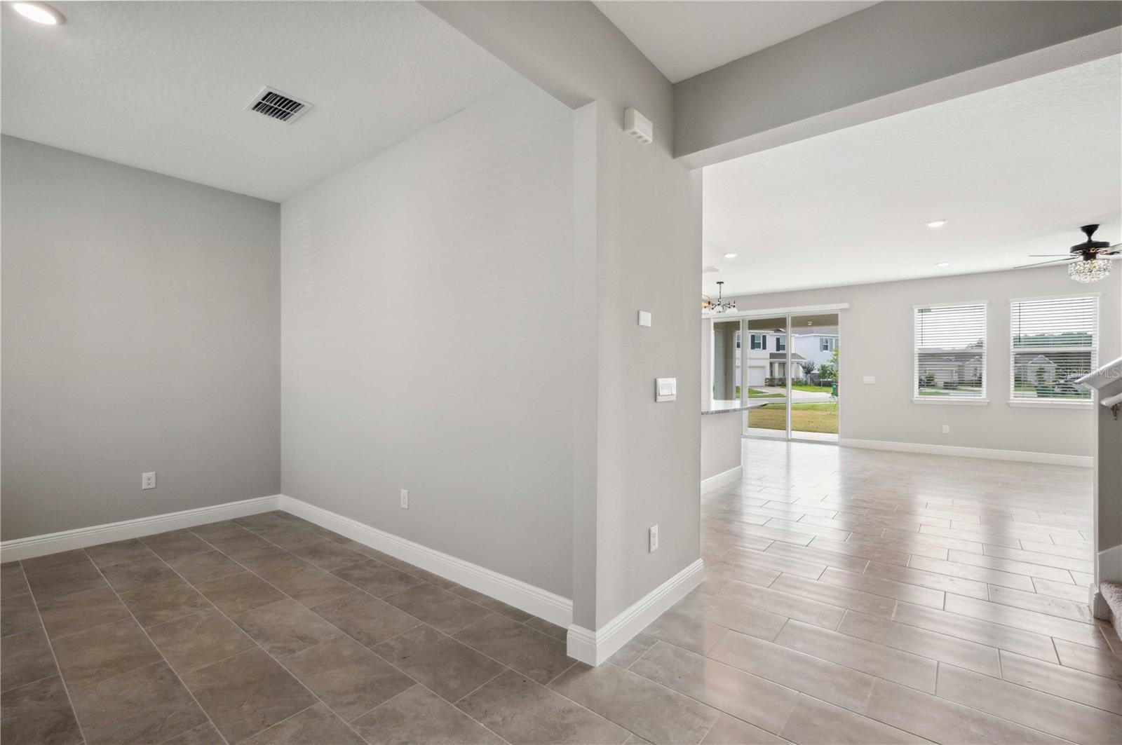 2560 WARREN ACRES BLVD, WESLEY CHAPEL, FL — photo 11