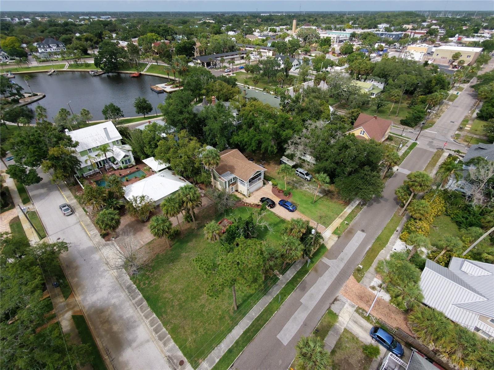 LEMON ST, TARPON SPRINGS, FL — photo 2
