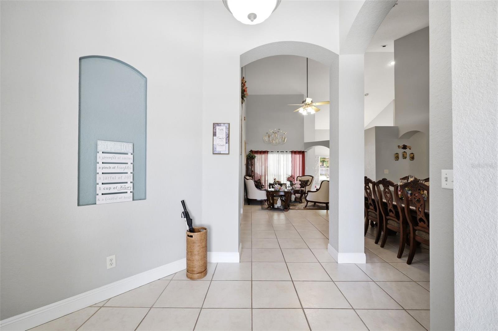 2112 HERITAGE CREST DR, VALRICO, FL — photo 4