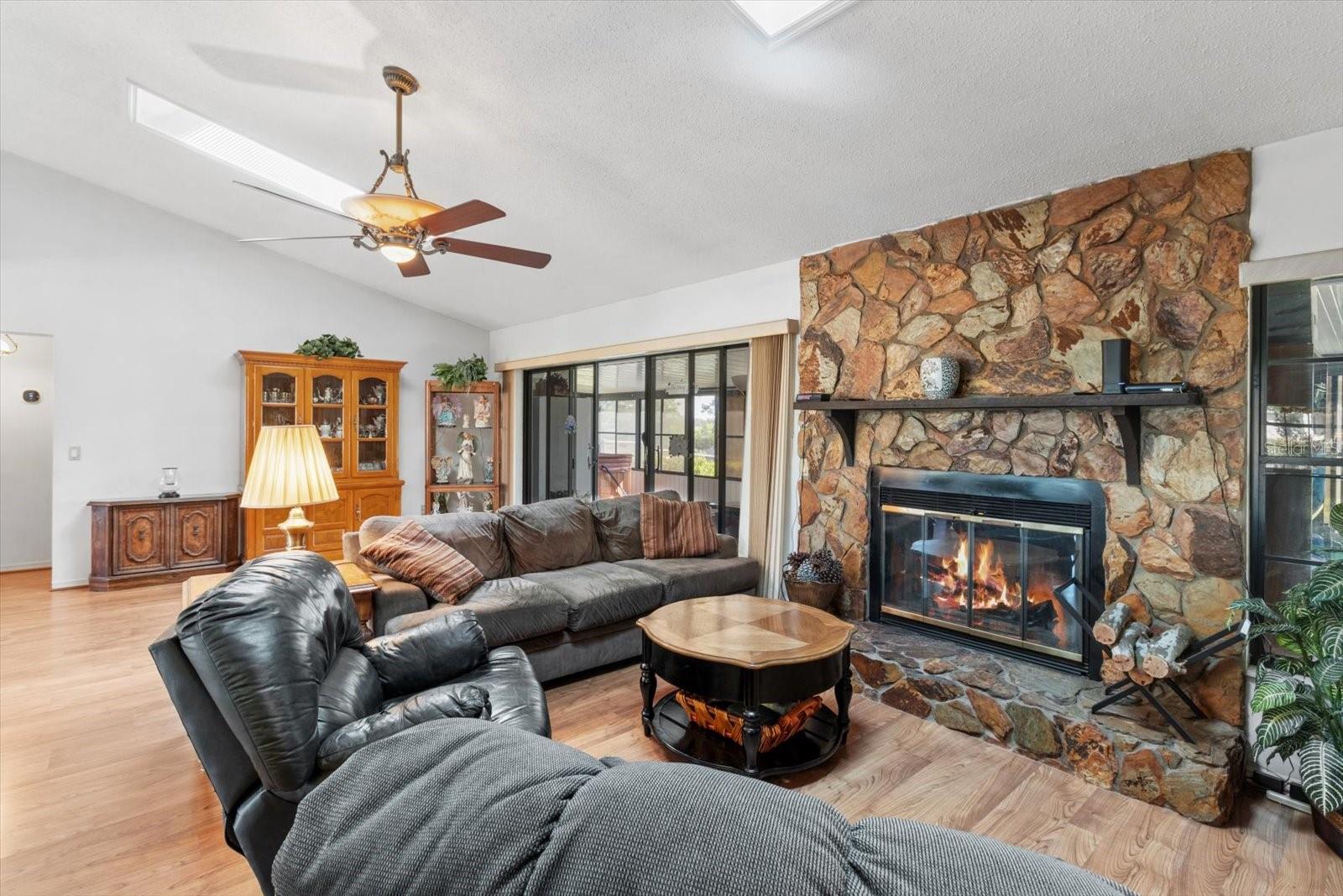 8921 S THOROUGHBRED PT, INVERNESS, FL — photo 37