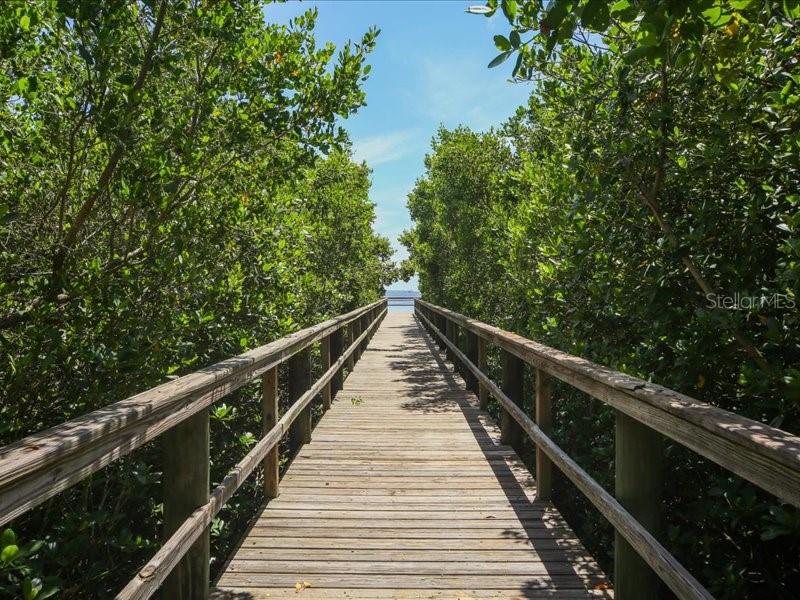 6228 CHAMPIONS ROW ST, BRADENTON, FL — photo 43