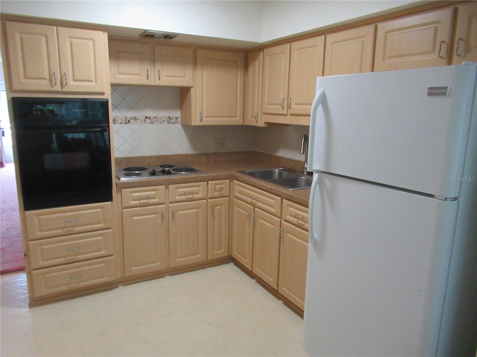 2426 PERSIAN DR #56, CLEARWATER, FL — photo 12