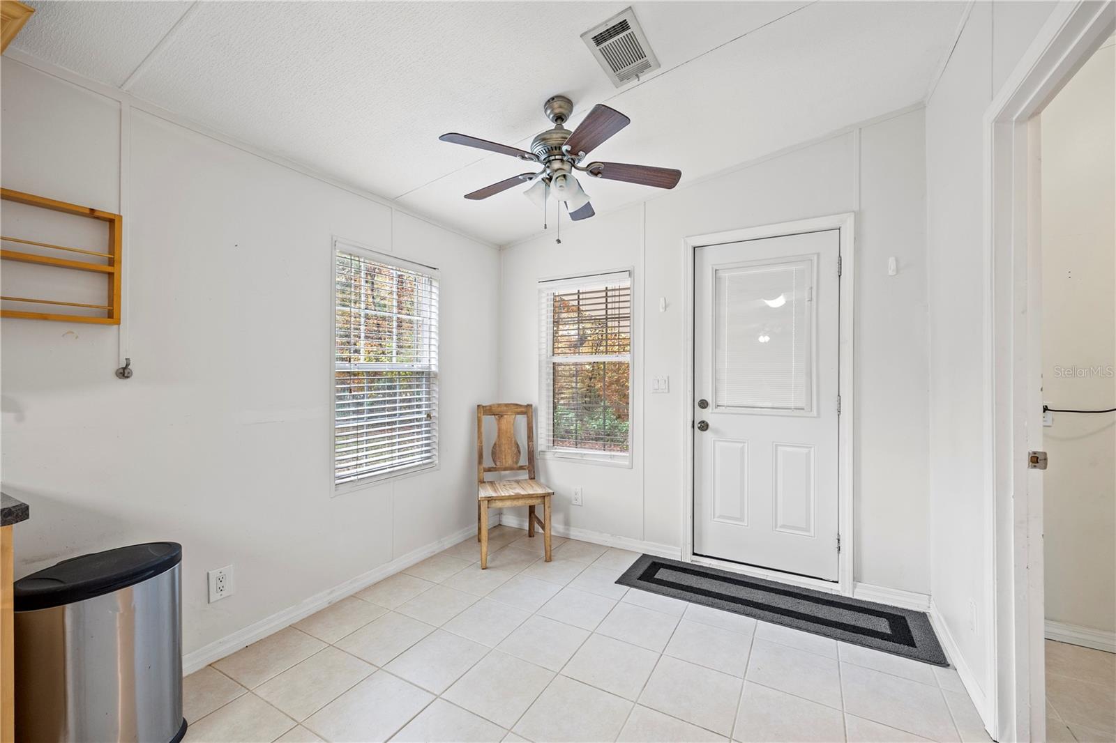 1366 SW CENTRAL TER, FORT WHITE, FL — photo 9