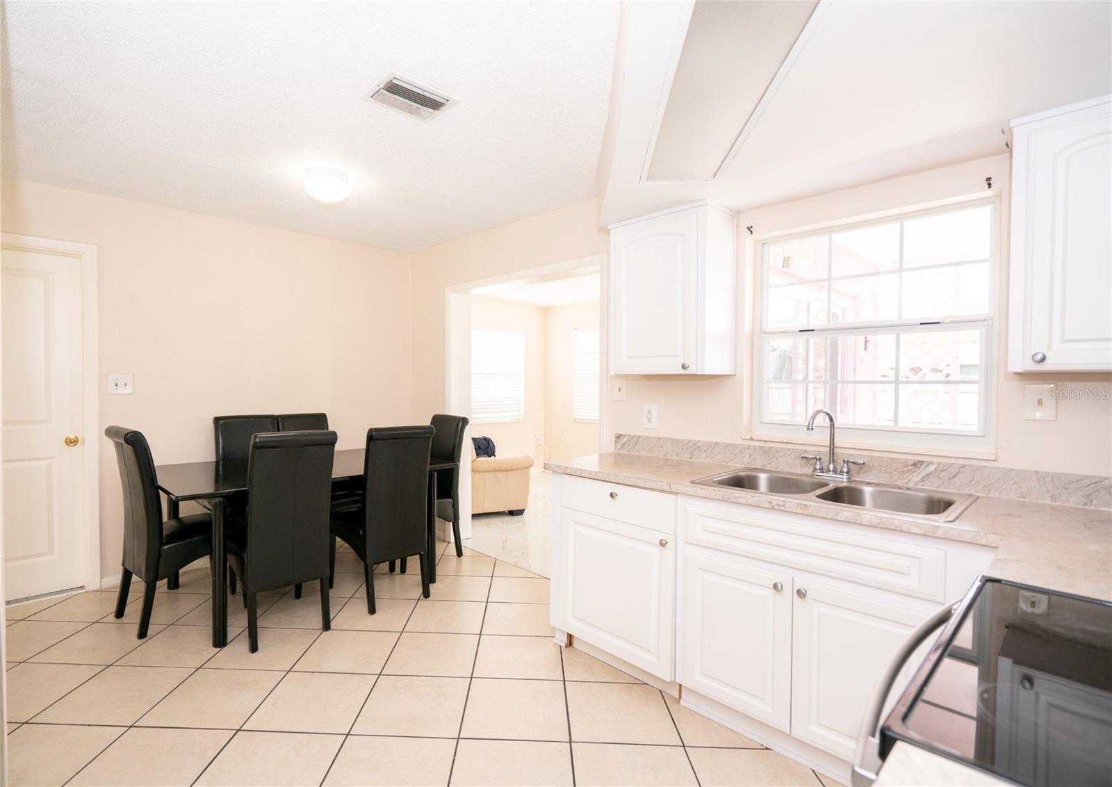 8033 MANVEL DR, PORT RICHEY, FL — photo 10
