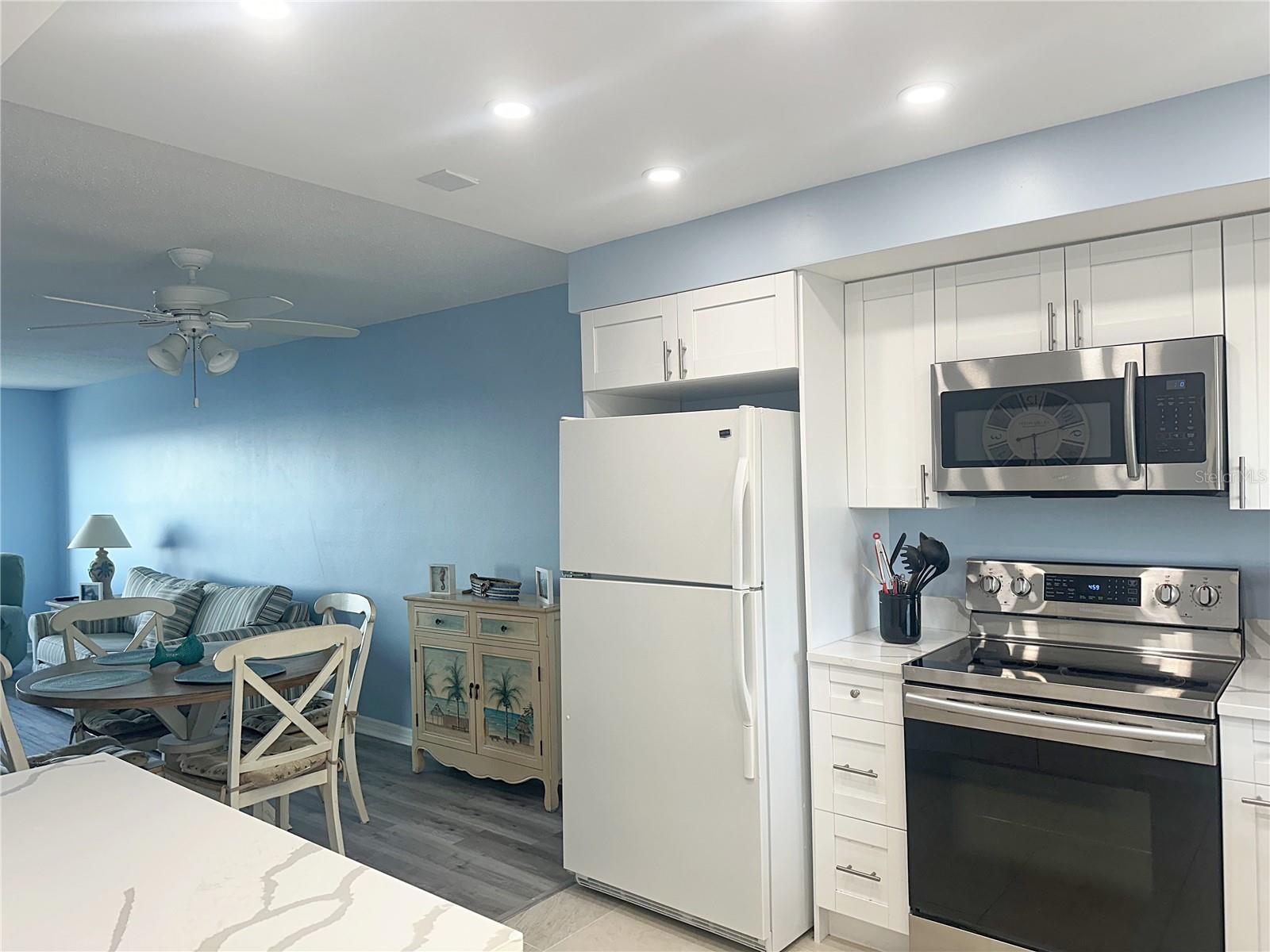 4725 COVE CIR #804, ST PETERSBURG, FL — photo 4