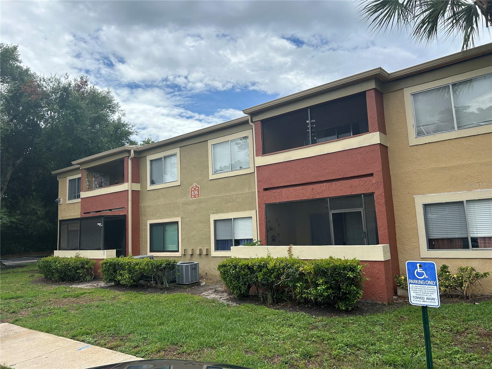 636 KENWICK CIR #105, CASSELBERRY, FL