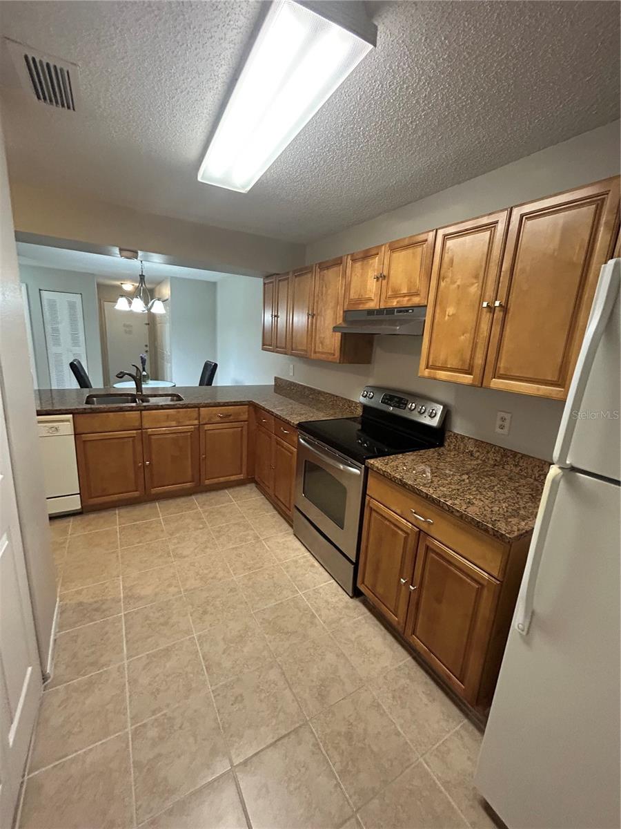 636 KENWICK CIR #105, CASSELBERRY, FL — photo 5