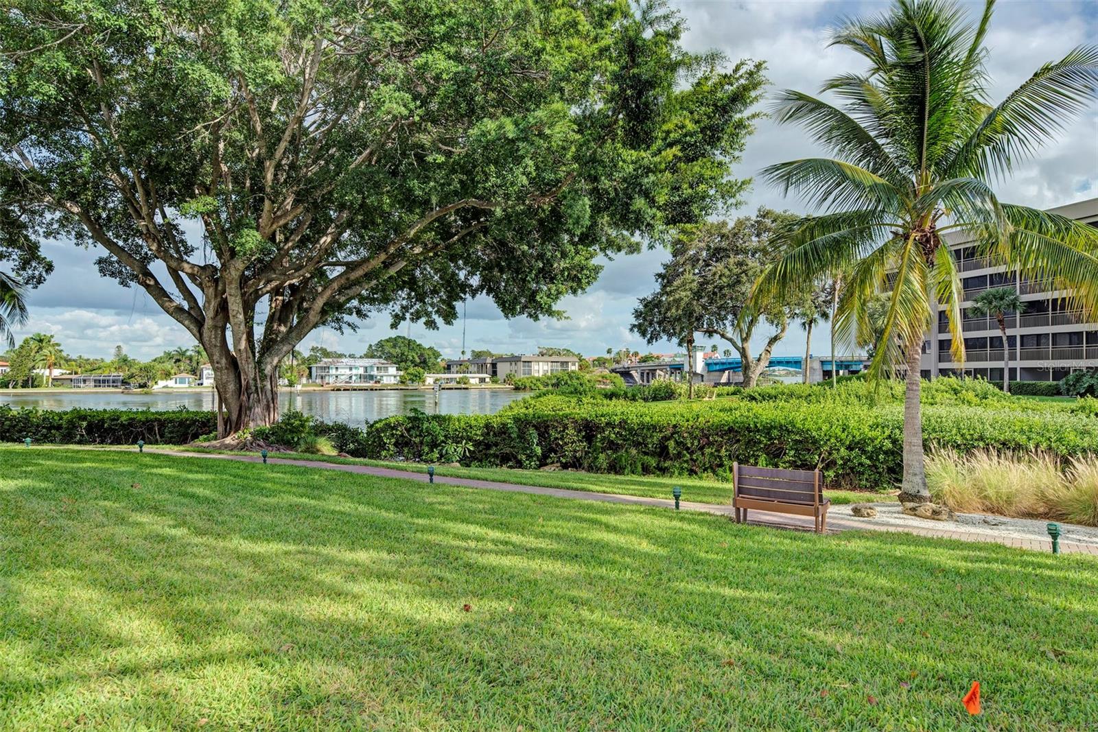 1800 COVE II PL #213, SARASOTA, FL — photo 37