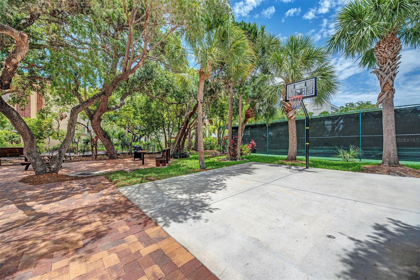 1800 COVE II PL #213, SARASOTA, FL — photo 48