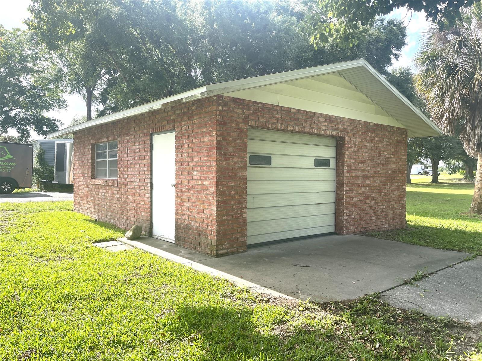 4691 CR 118, WILDWOOD, FL — photo 3