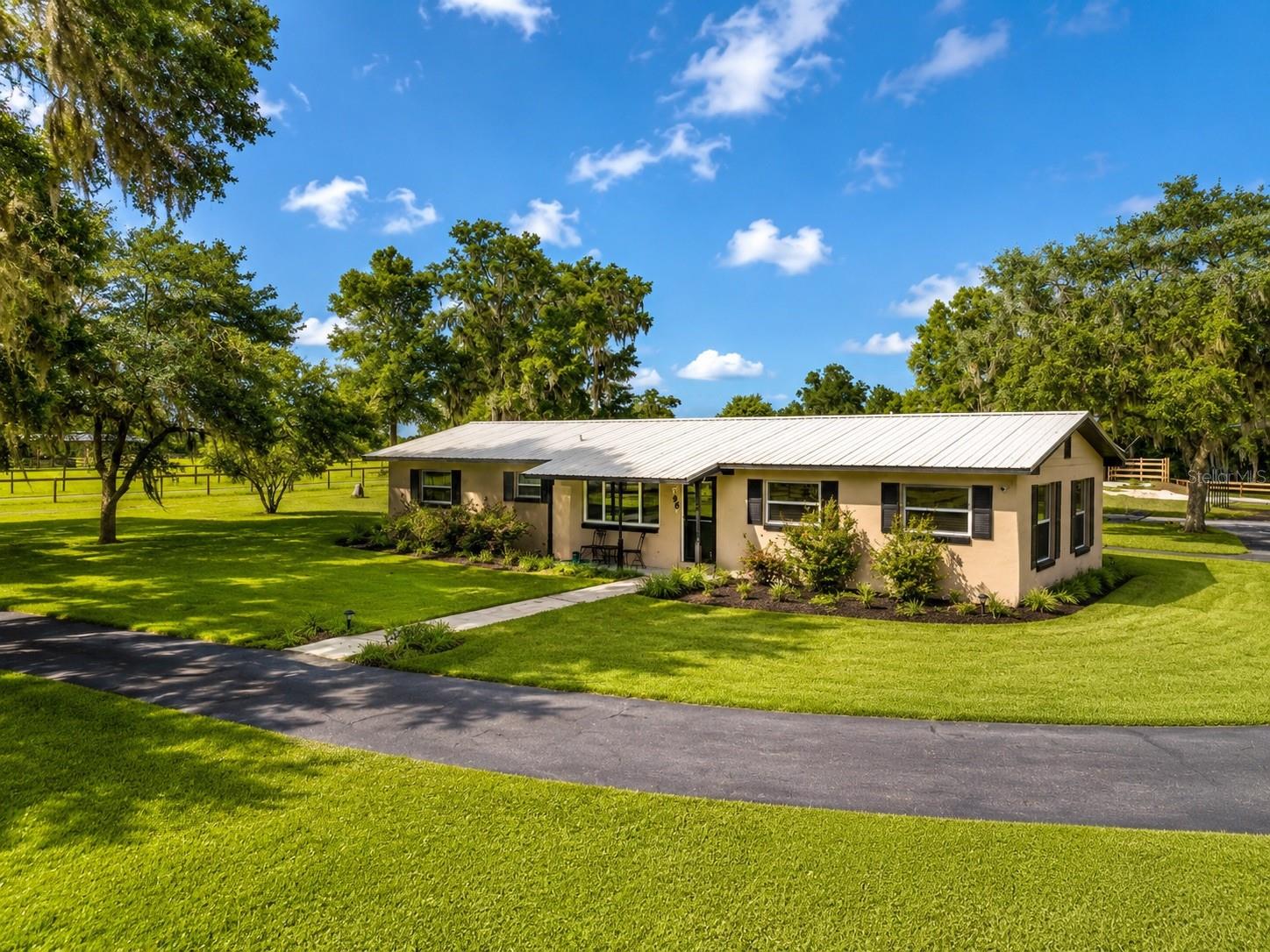 196 NW 100TH AVE, OCALA, FL — photo 2