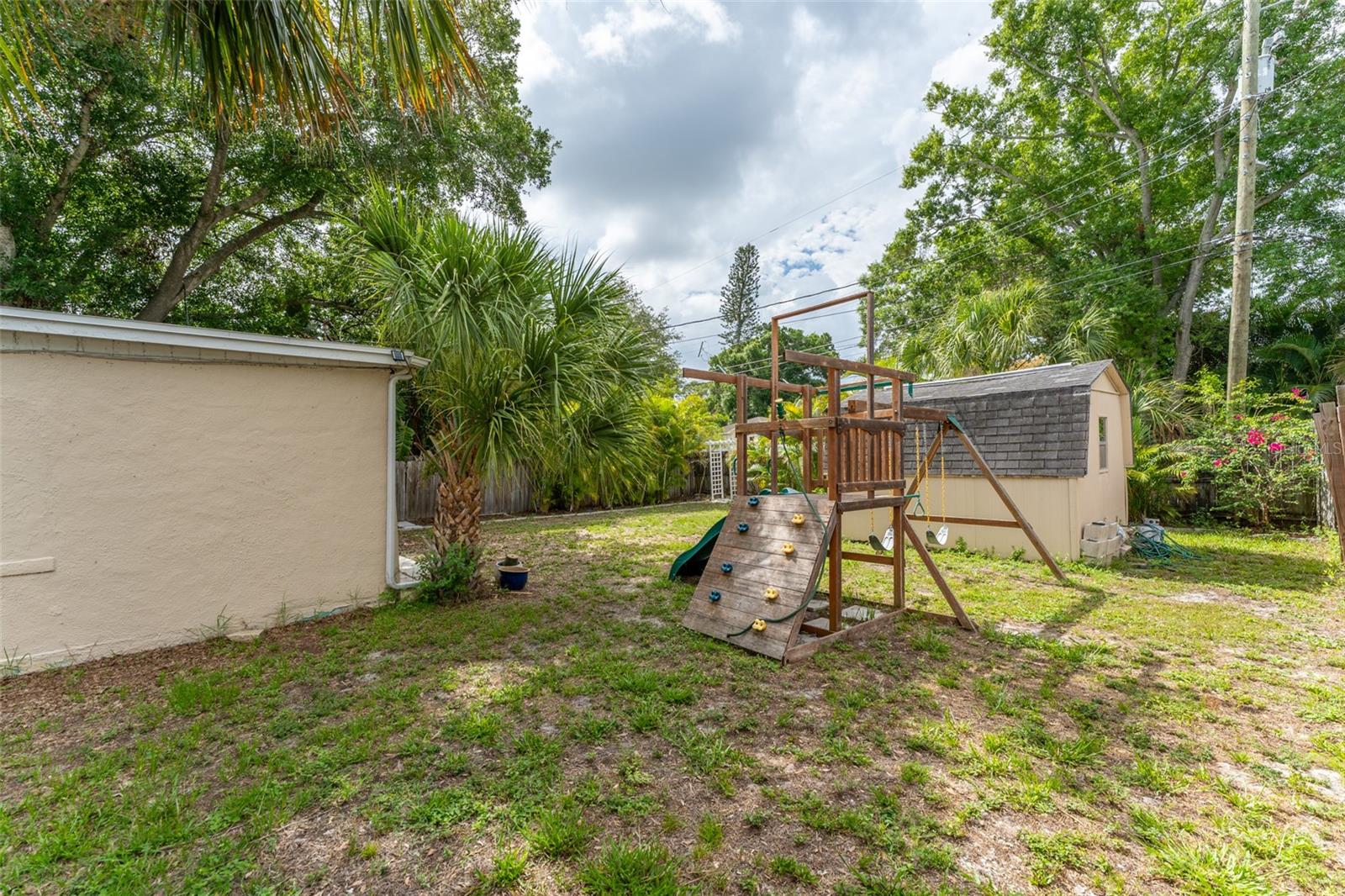 130 41ST AVE NE, ST PETERSBURG, FL — photo 24
