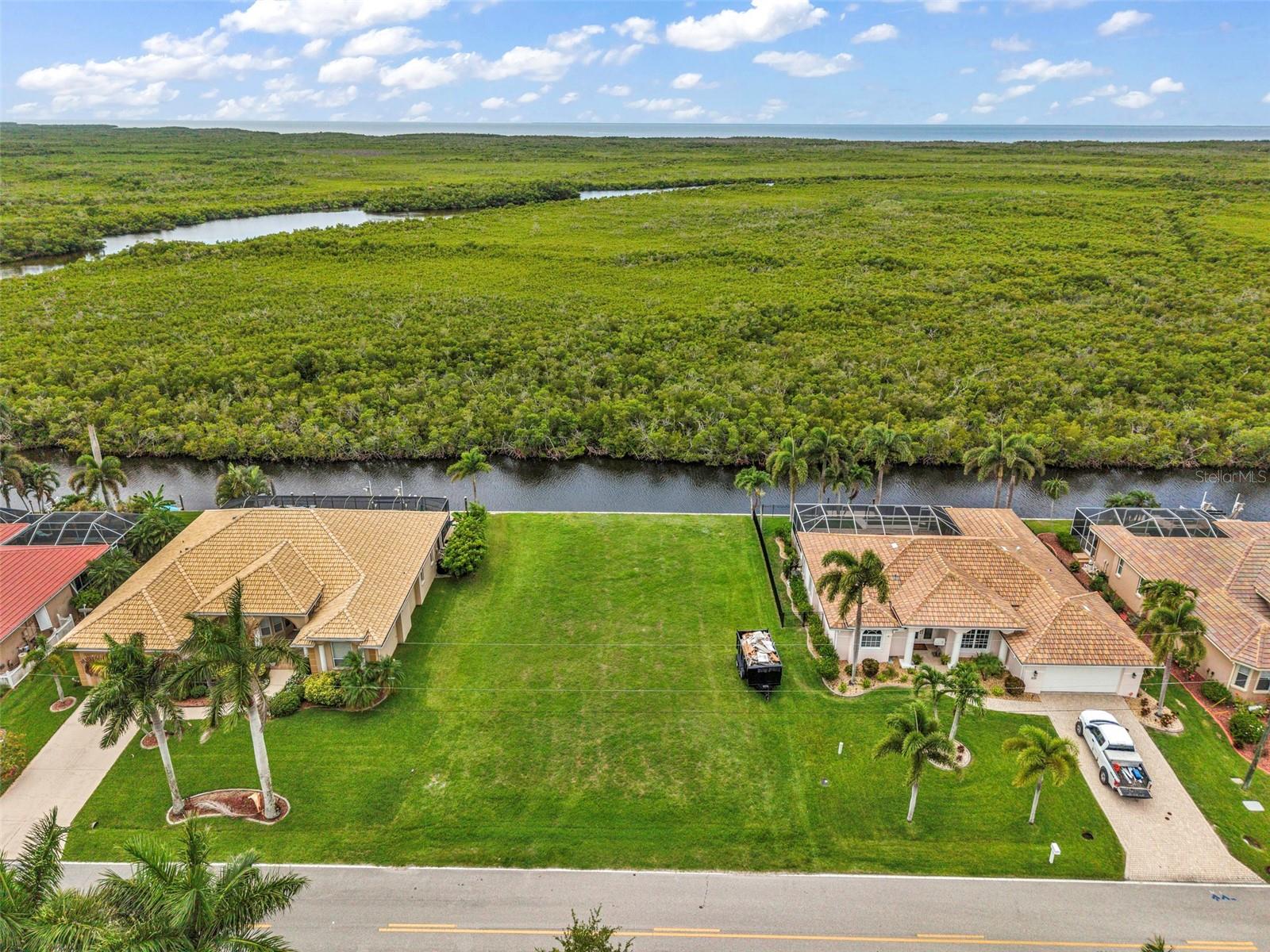 645 MACEDONIA DR, PUNTA GORDA, FL — photo 2