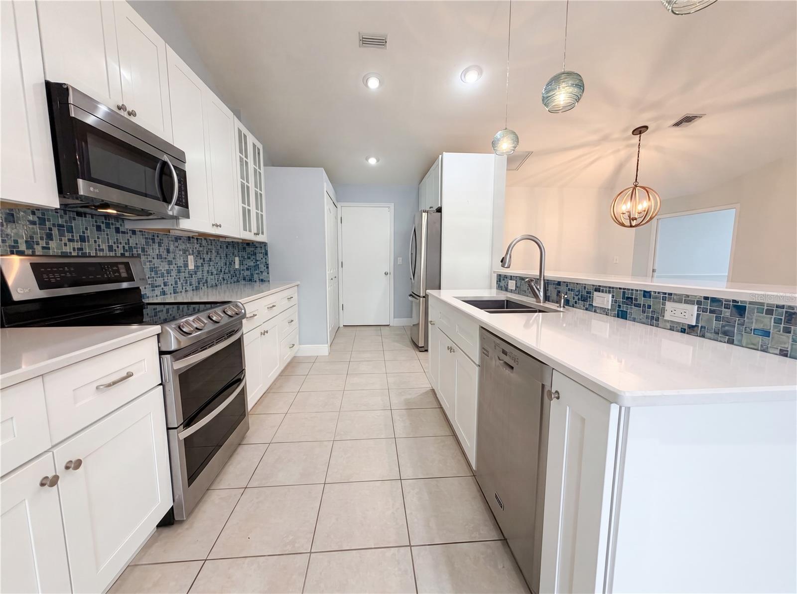 4816 61ST AVENUE TER W, BRADENTON, FL — photo 2
