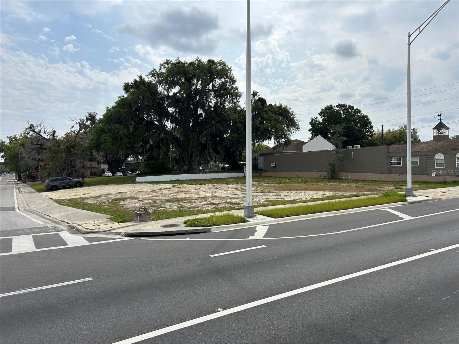 207 S PINE AVE, OCALA, FL