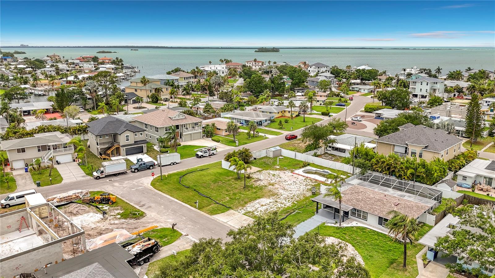 2464 DEL RIO WAY, DUNEDIN, FL — photo 2
