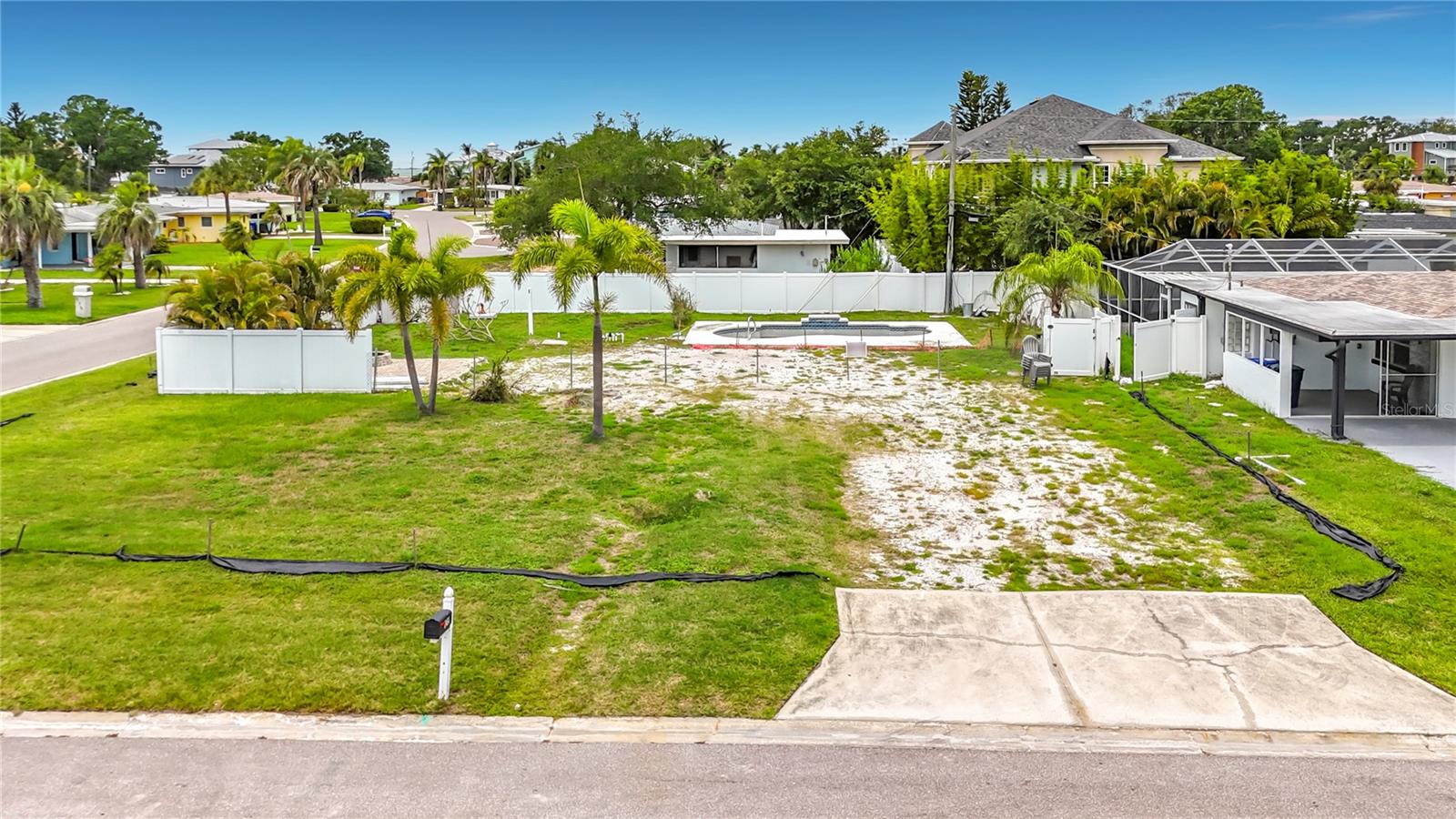 2464 DEL RIO WAY, DUNEDIN, FL — photo 4