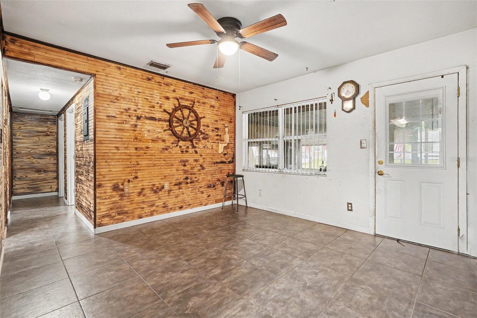 14925 FISHER RD, TAMPA, FL — photo 3