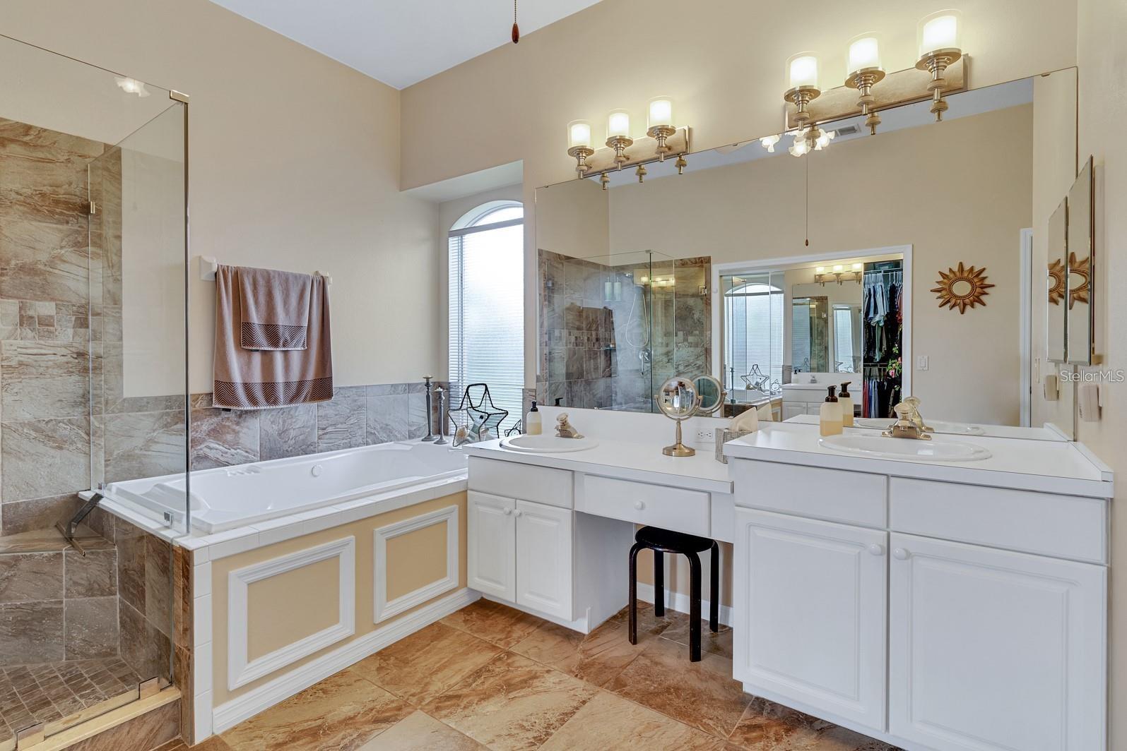 13903 BLUEWATER CIR, ORLANDO, FL — photo 23