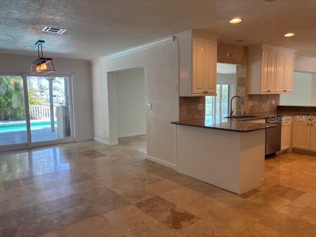 12055 4TH ST E, TREASURE ISLAND, FL — photo 23