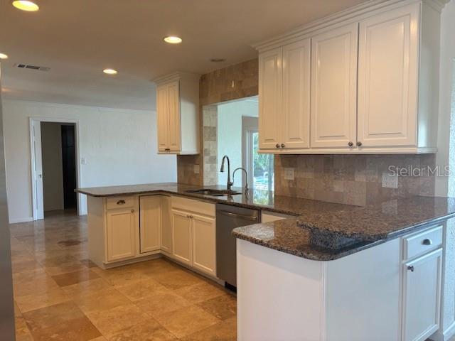 12055 4TH ST E, TREASURE ISLAND, FL — photo 27
