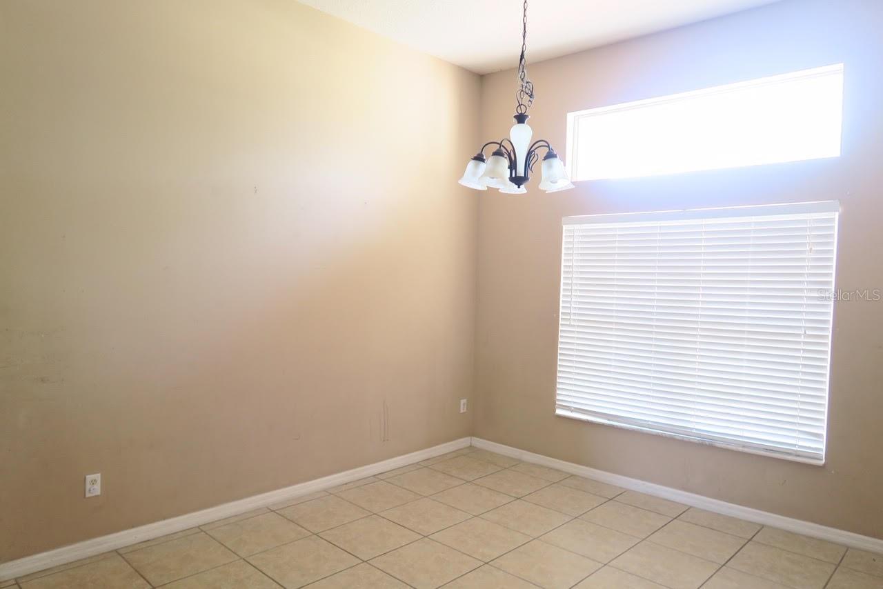 2906 SWEETSPIRE CIR, KISSIMMEE, FL — photo 8
