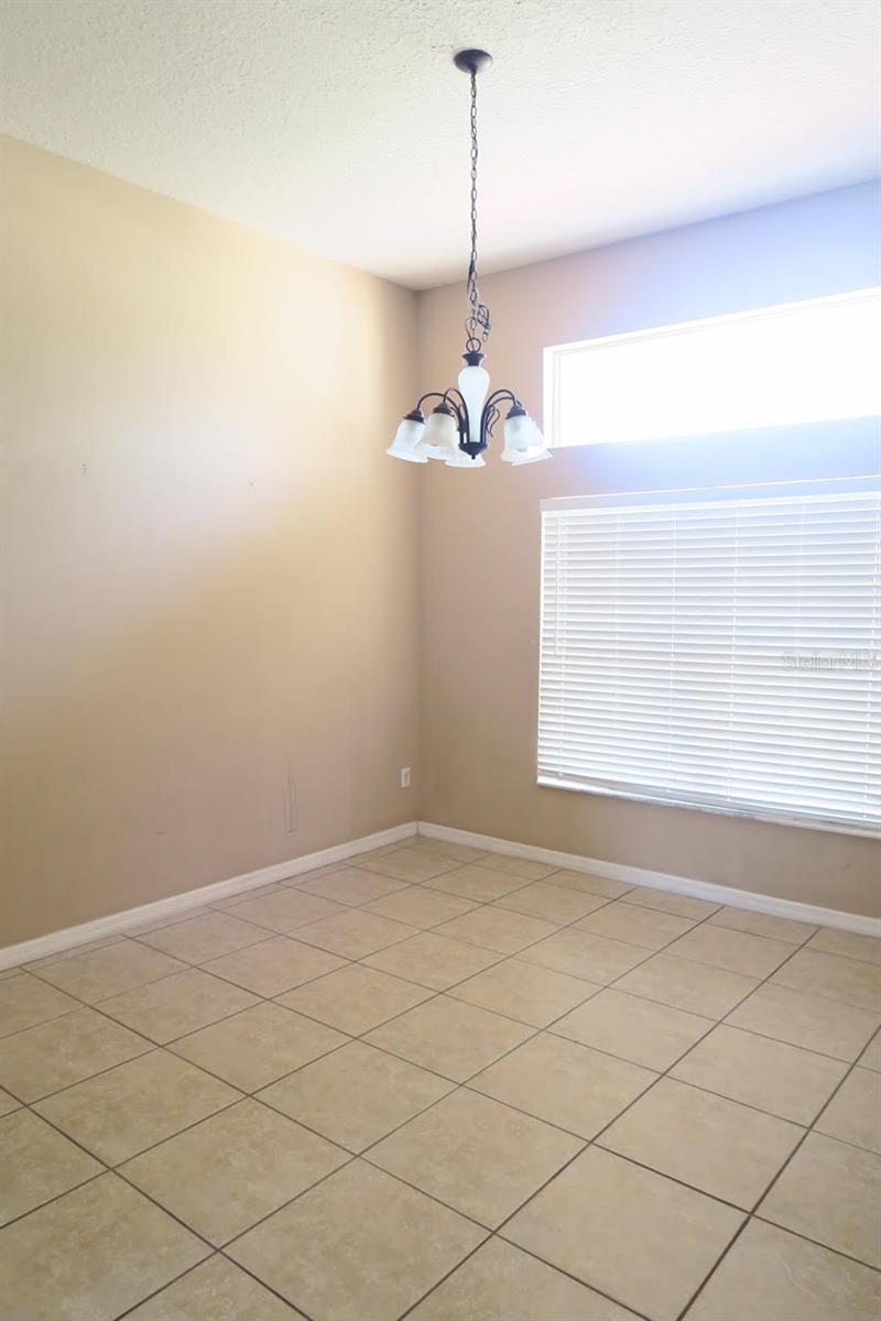 2906 SWEETSPIRE CIR, KISSIMMEE, FL — photo 9