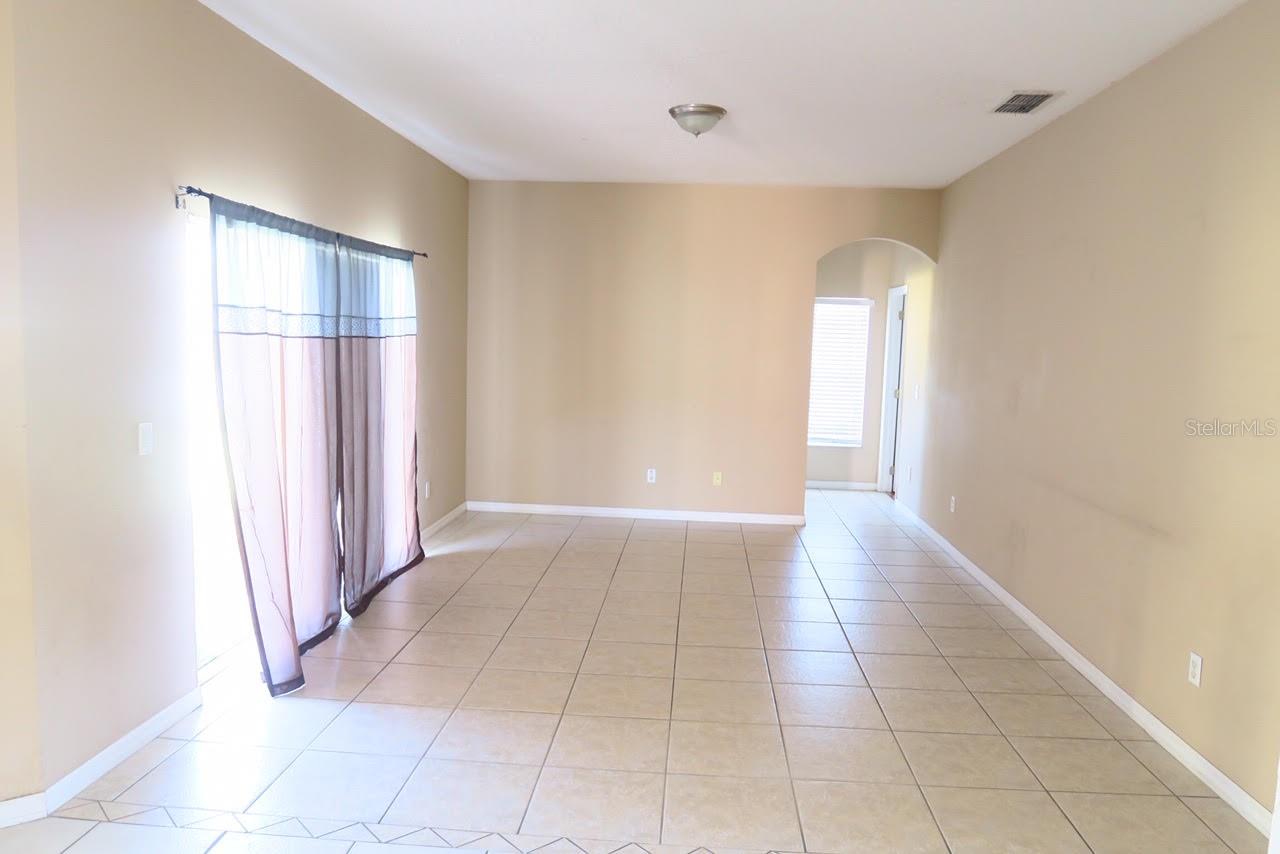 2906 SWEETSPIRE CIR, KISSIMMEE, FL — photo 10