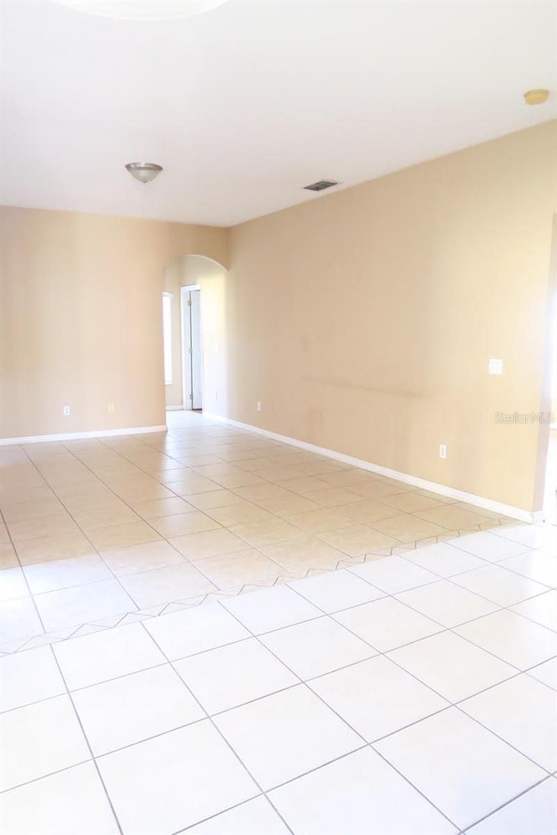 2906 SWEETSPIRE CIR, KISSIMMEE, FL — photo 11