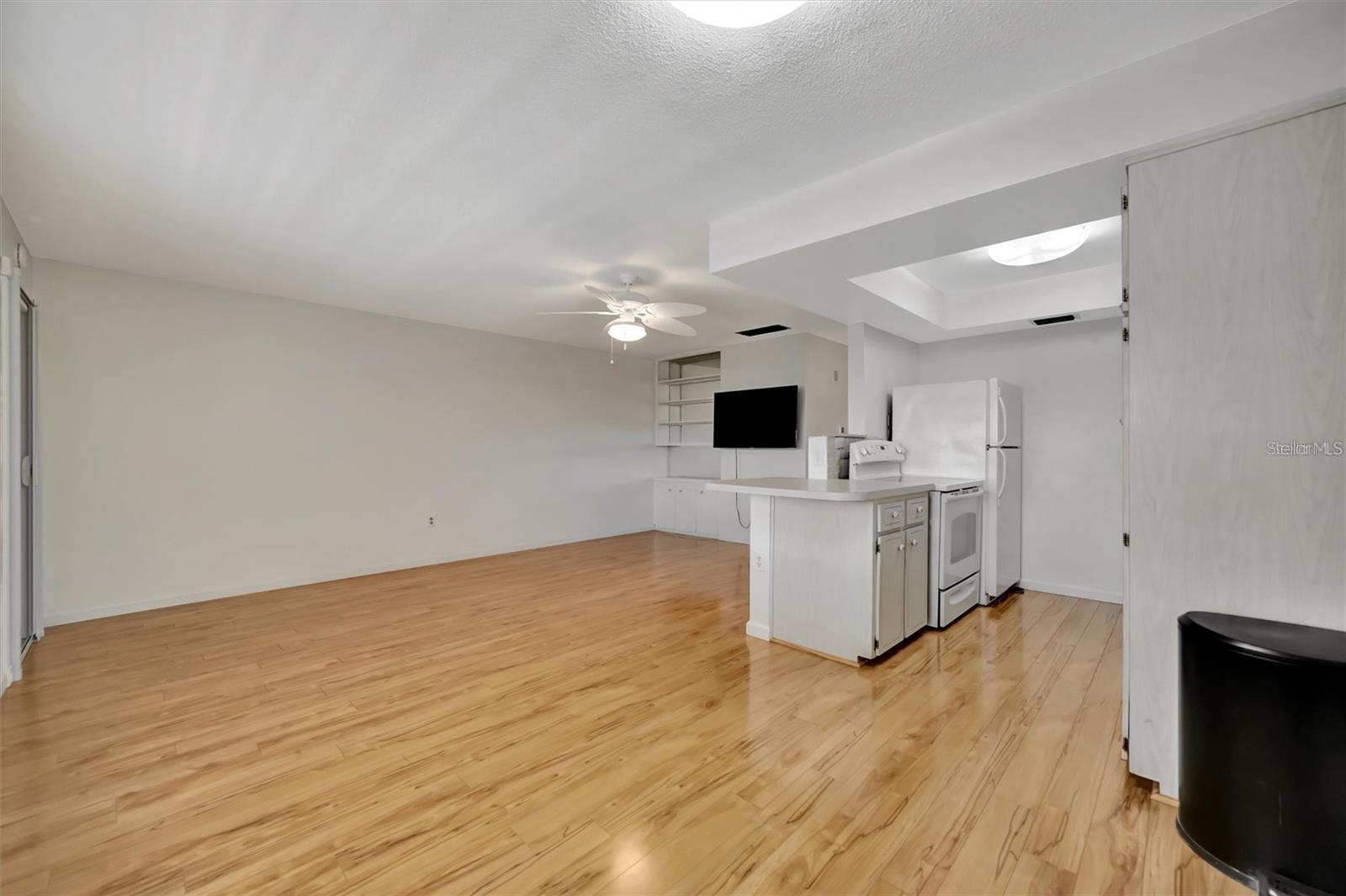 650 PINELLAS POINT DR S ##205, ST PETERSBURG, FL — photo 12
