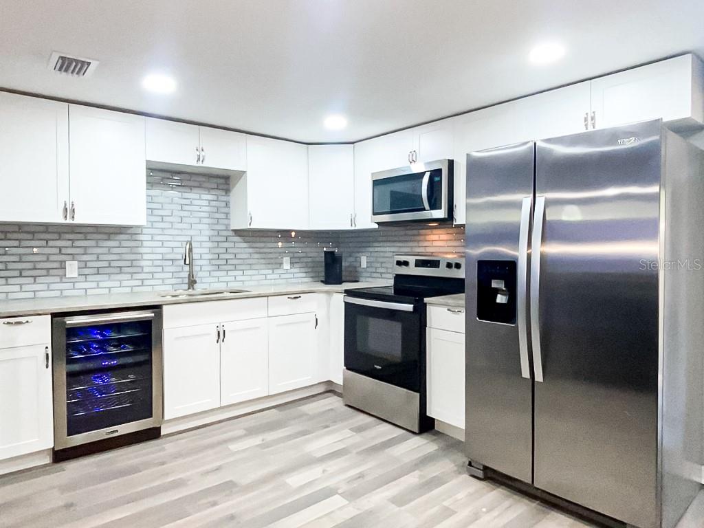 4303 CHESTNUT AVE, SARASOTA, FL — photo 3