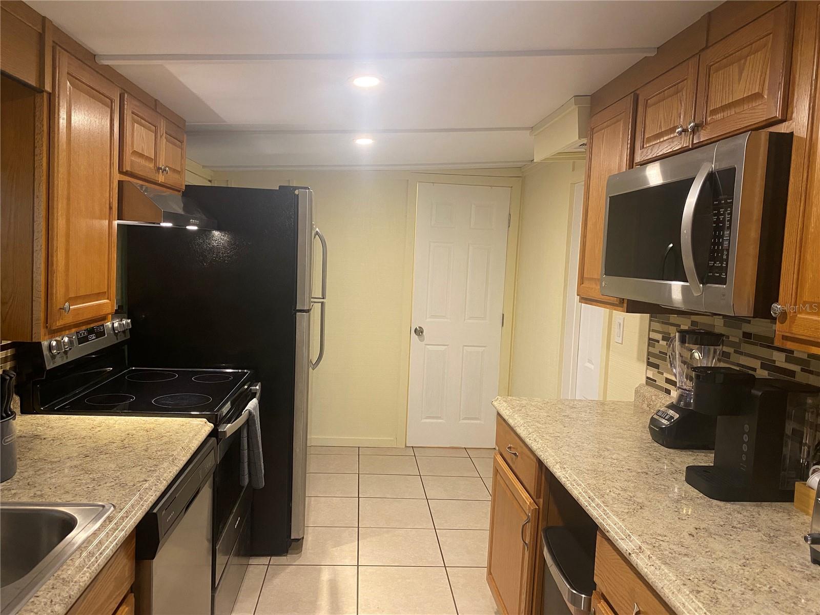 26022 GLASGOW AVE, PUNTA GORDA, FL — photo 9