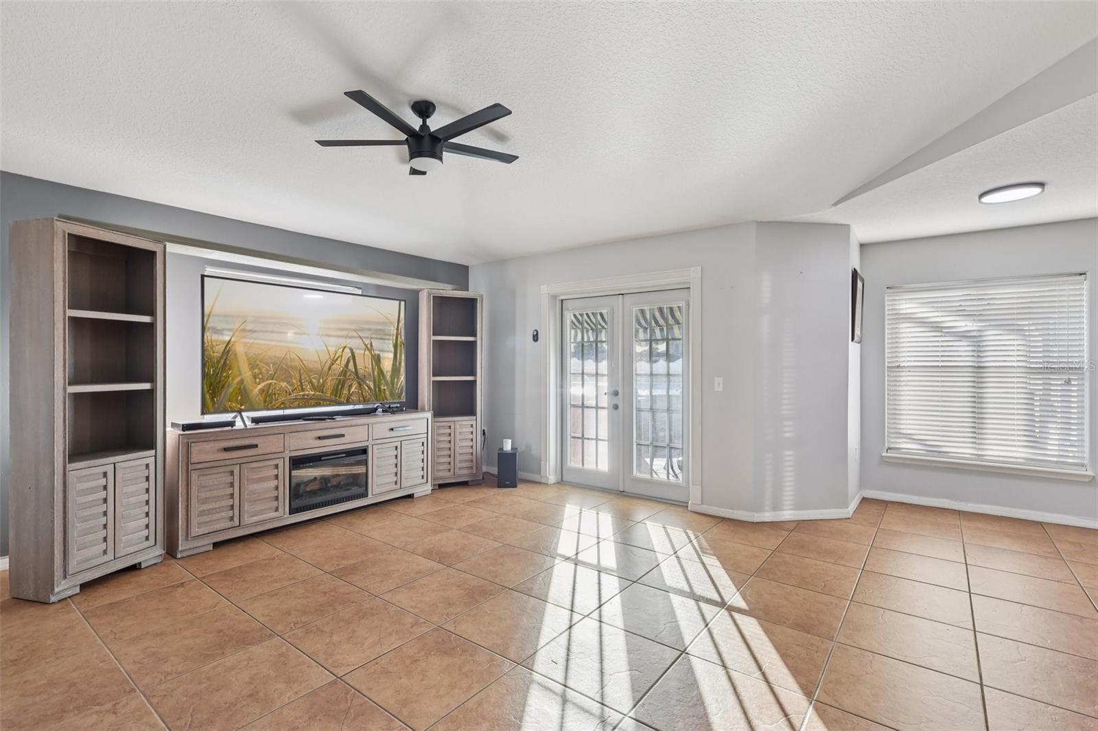 402 OHIO WAY, KISSIMMEE, FL — photo 4