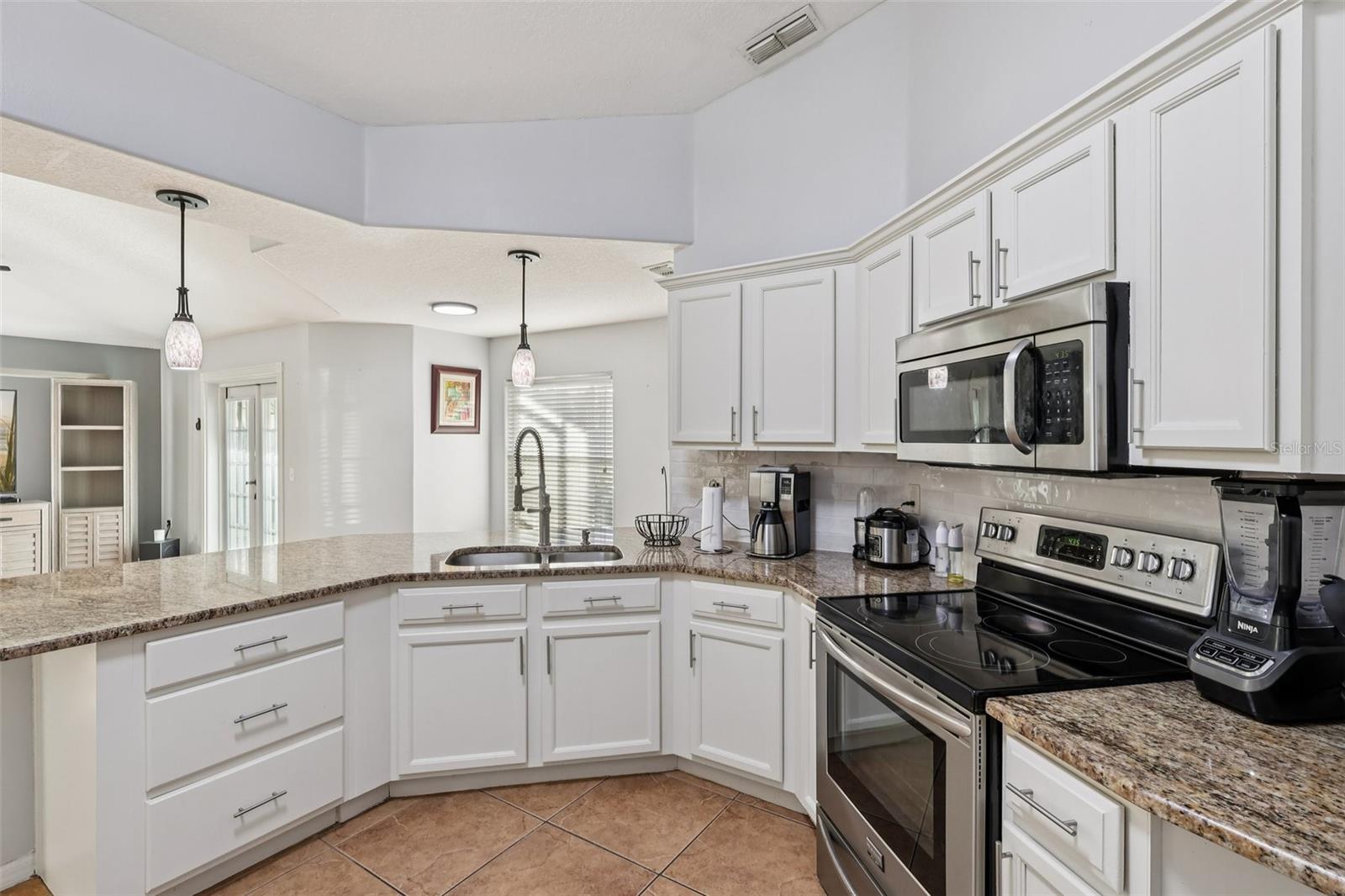 402 OHIO WAY, KISSIMMEE, FL — photo 16