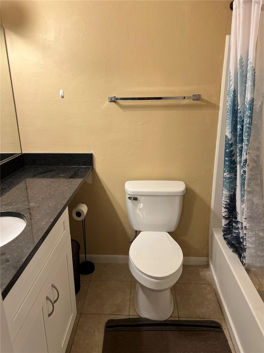3800 SW 20TH AVE #204-Rm 4, GAINESVILLE, FL — photo 5
