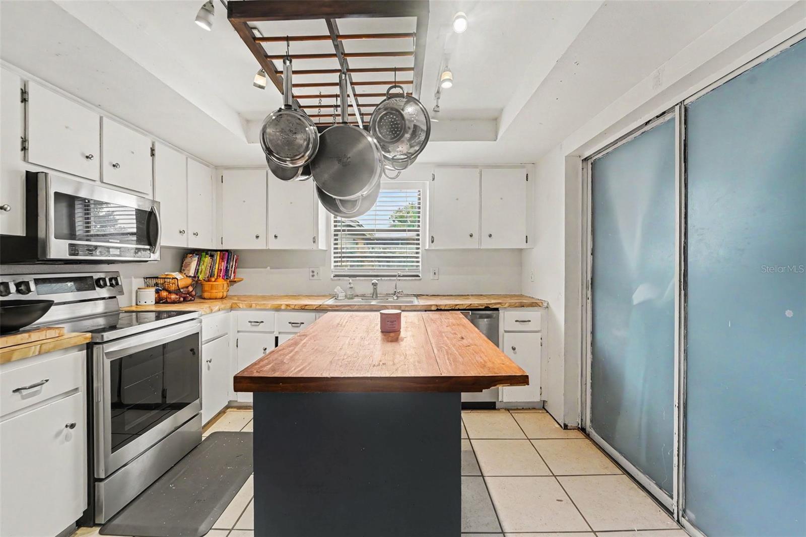 1215 PERSIMMON DR, HOLIDAY, FL — photo 15