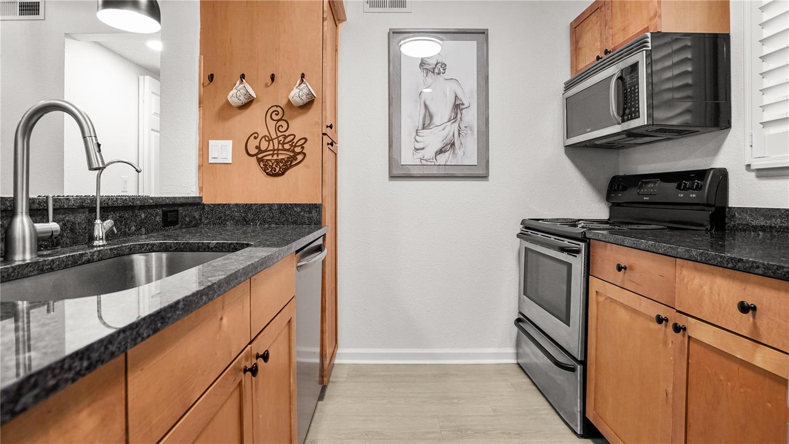 2500 WINDING CREEK BLVD #I205, CLEARWATER, FL — photo 3