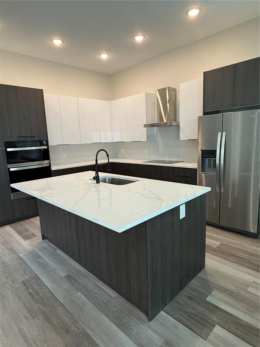 820 46TH AVE N, ST PETERSBURG, FL — photo 2