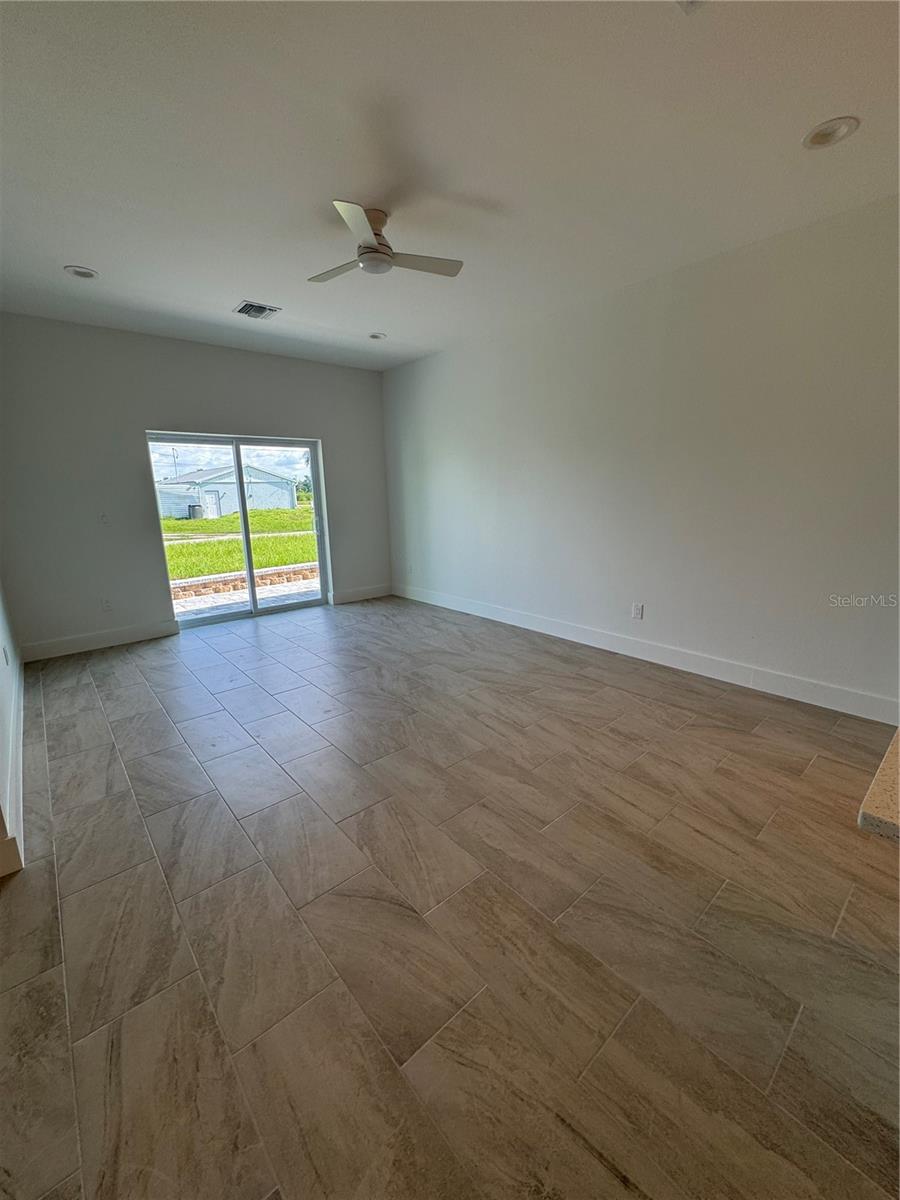10490 PENDLETON AVE, ENGLEWOOD, FL — photo 2