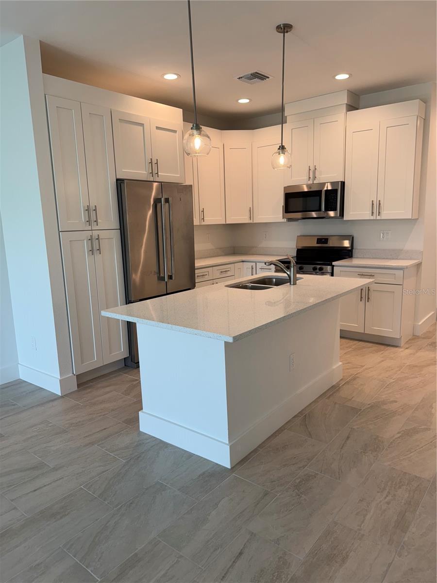 10490 PENDLETON AVE, ENGLEWOOD, FL — photo 8