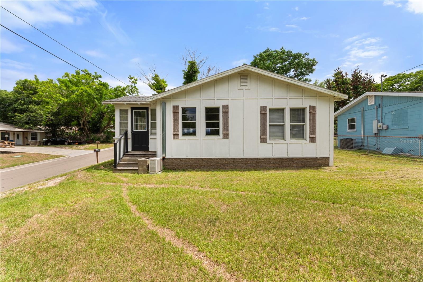 301 WEAVER AVE, LAKE WALES, FL