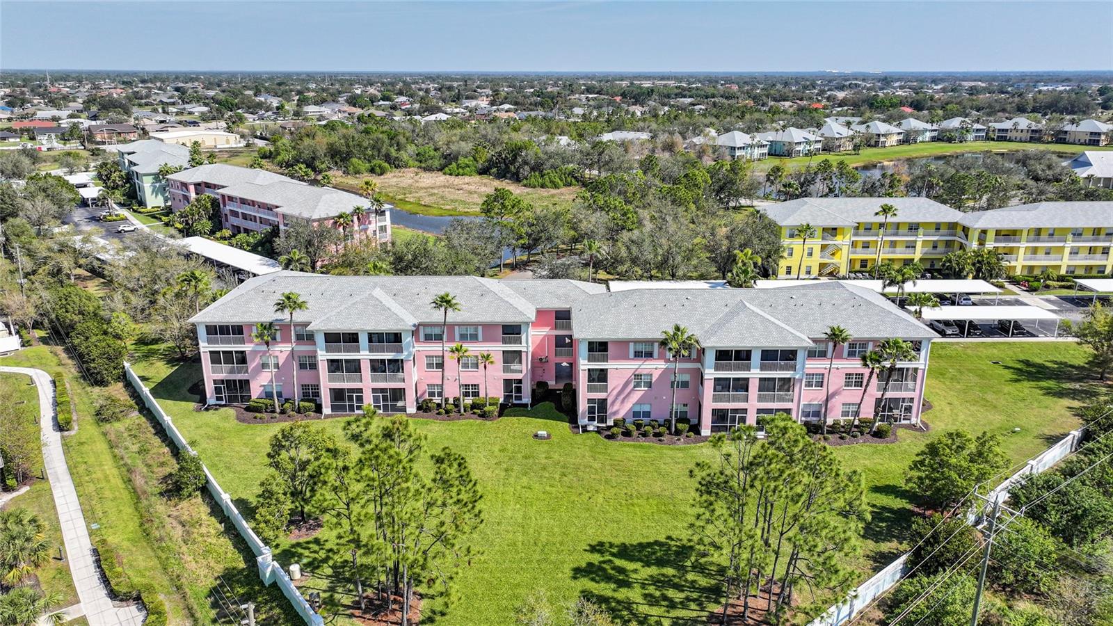 2061 WILLOW HAMMOCK CIR #105, PUNTA GORDA, FL
