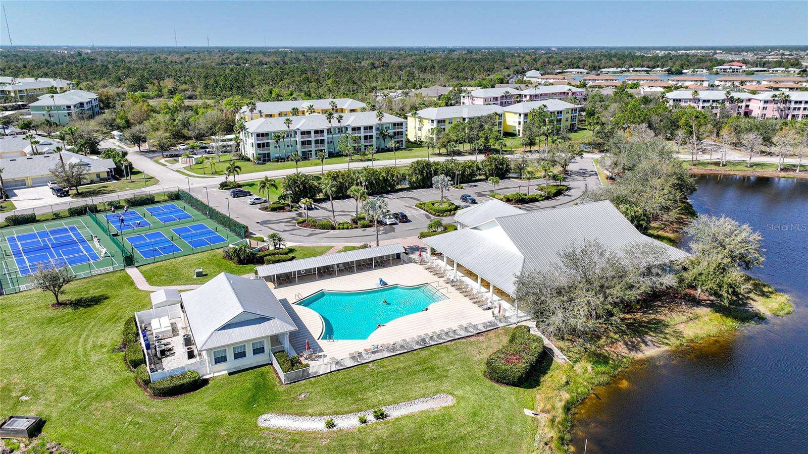 2061 WILLOW HAMMOCK CIR #105, PUNTA GORDA, FL — photo 4