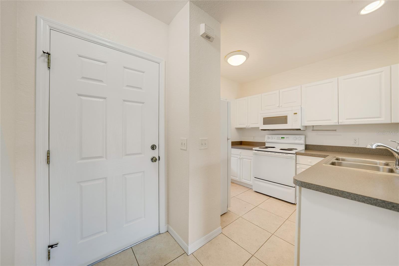 2061 WILLOW HAMMOCK CIR #105, PUNTA GORDA, FL — photo 7