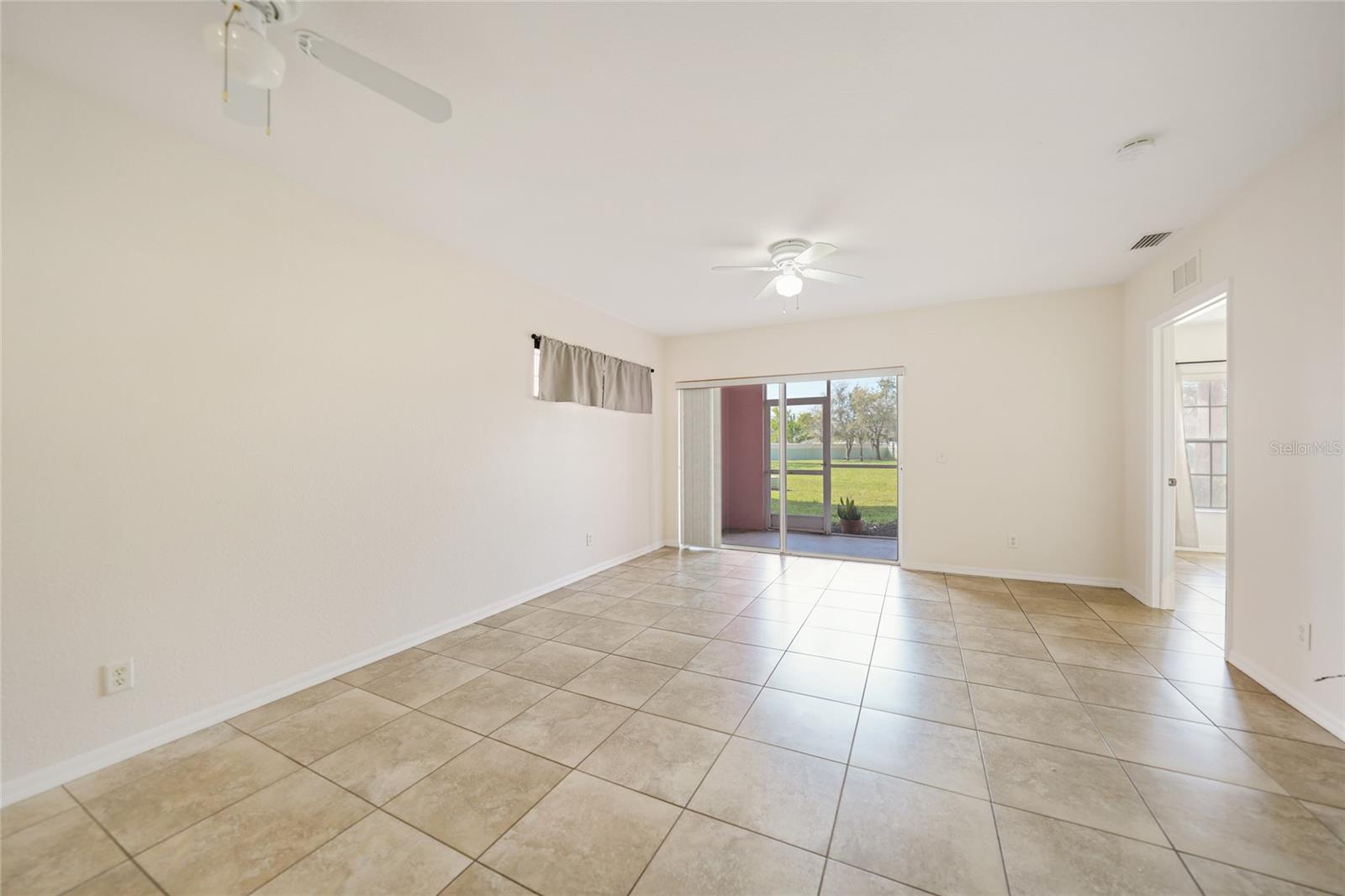 2061 WILLOW HAMMOCK CIR #105, PUNTA GORDA, FL — photo 14