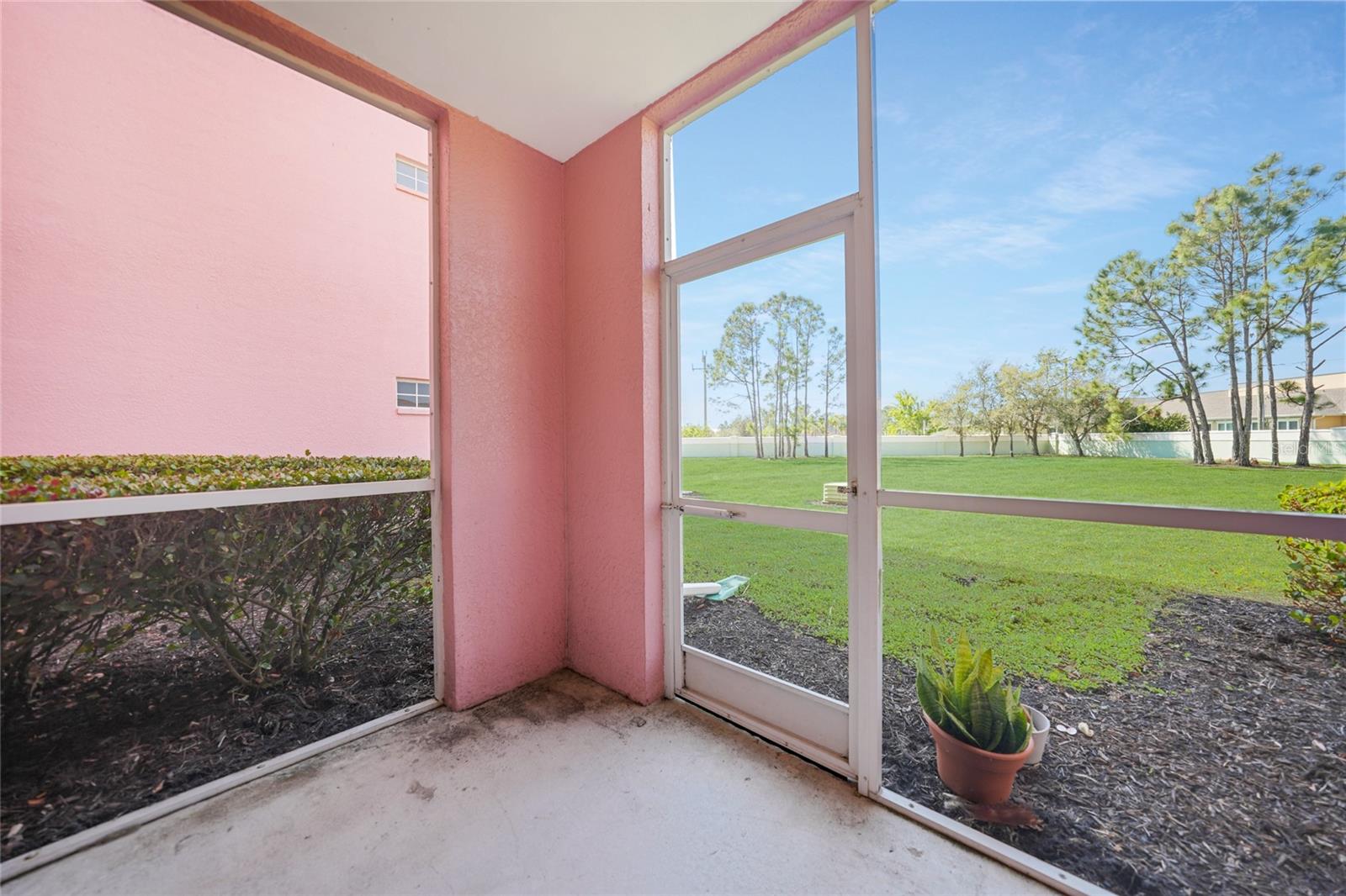 2061 WILLOW HAMMOCK CIR #105, PUNTA GORDA, FL — photo 31