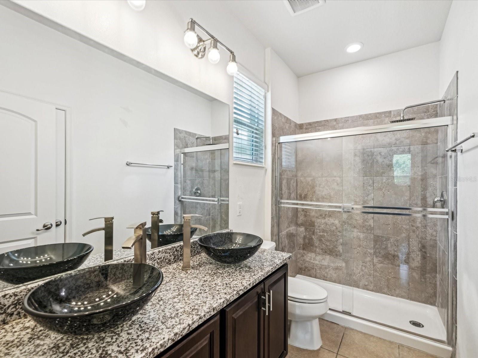 11525 SOUTHERN CREEK DR, GIBSONTON, FL — photo 23