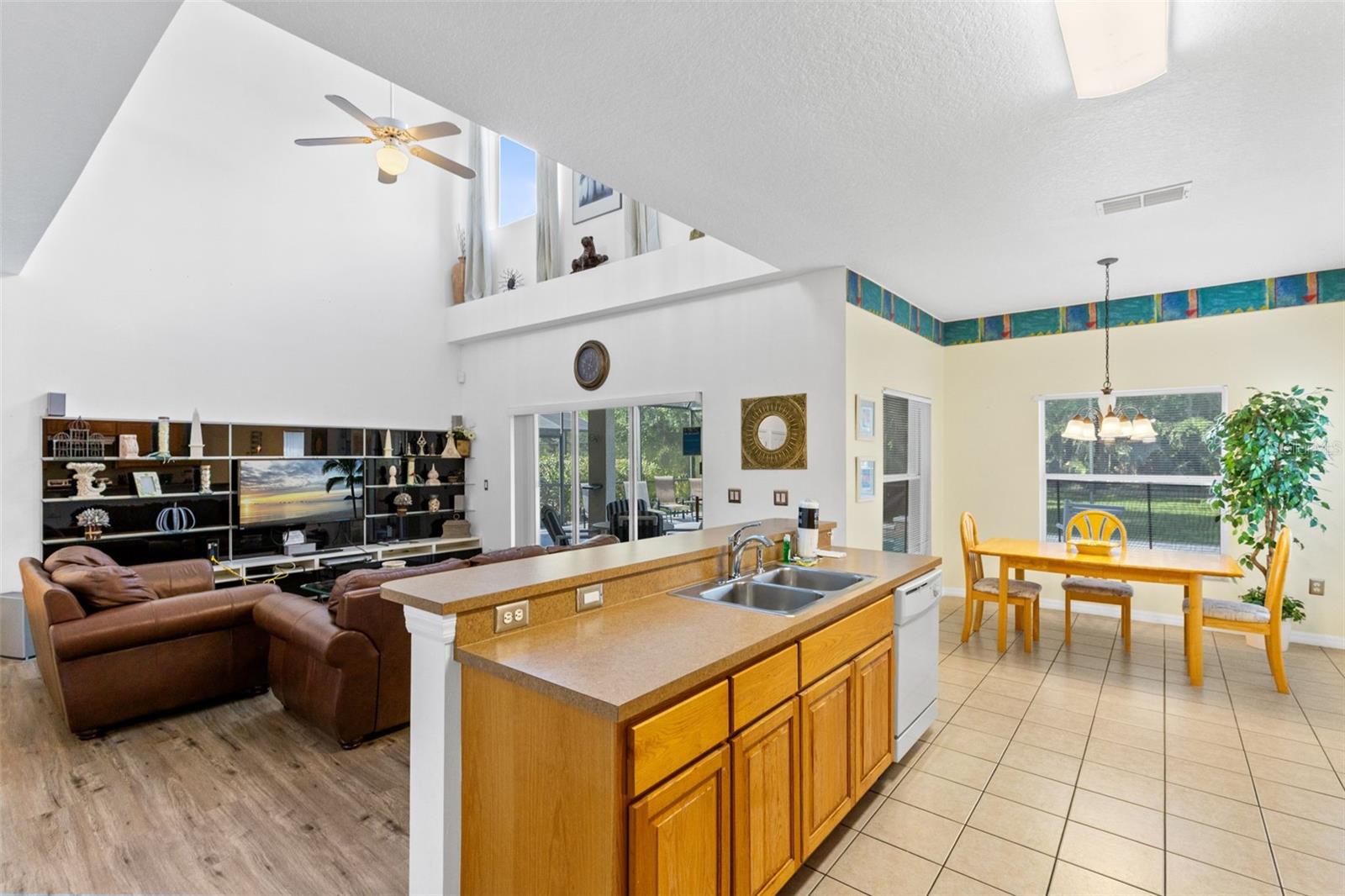 4602 CUMBRIAN LAKES DR, KISSIMMEE, FL — photo 12